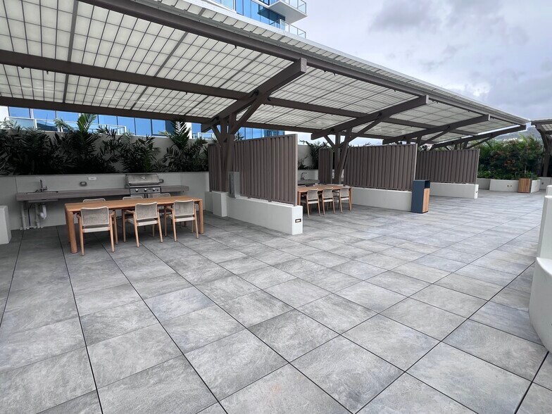 BBQ Pavilions - 1515 Liona St