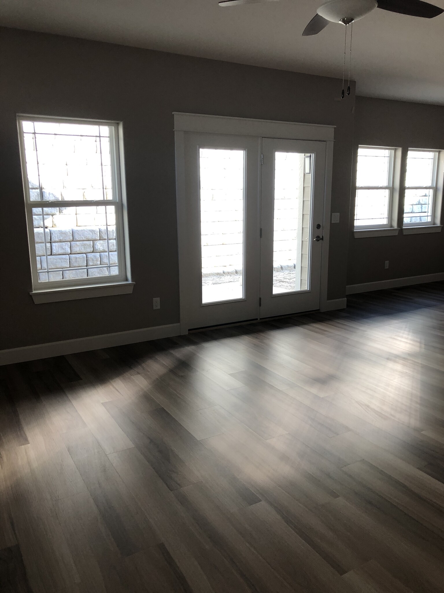 Building Photo - 8805 Juanita Dr