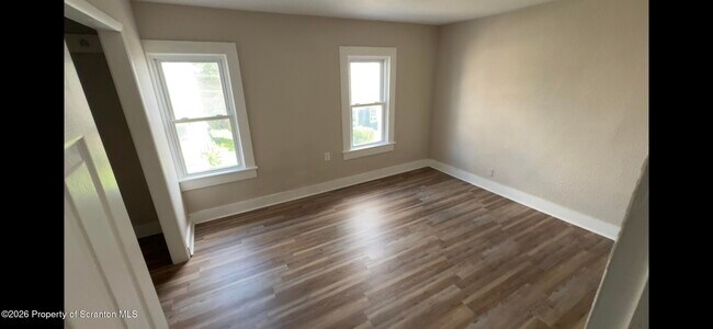 Building Photo - 1014 Snyder Ave