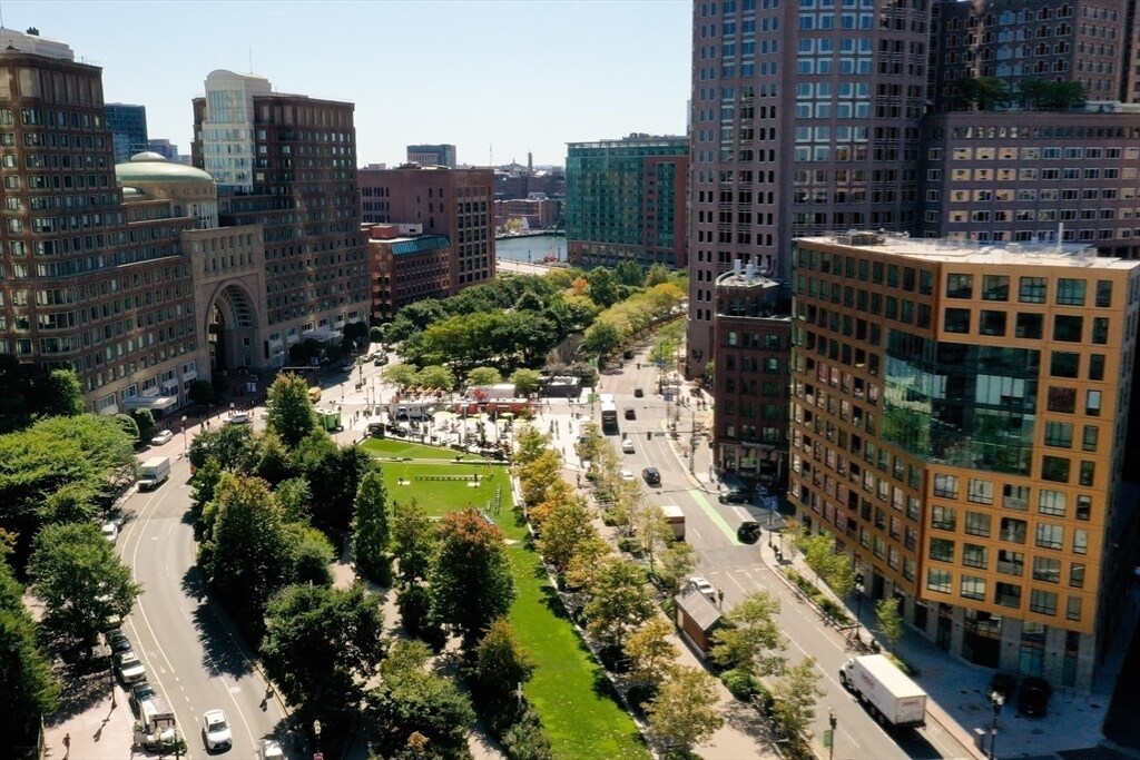 Building Photo - 110 Broad St