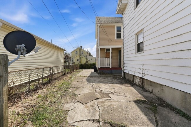 Building Photo - Modernized 3-Bedroom w/ New Furnace