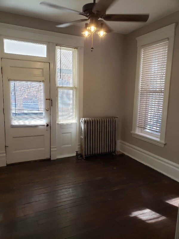 Building Photo - 2112 N Grand Ave