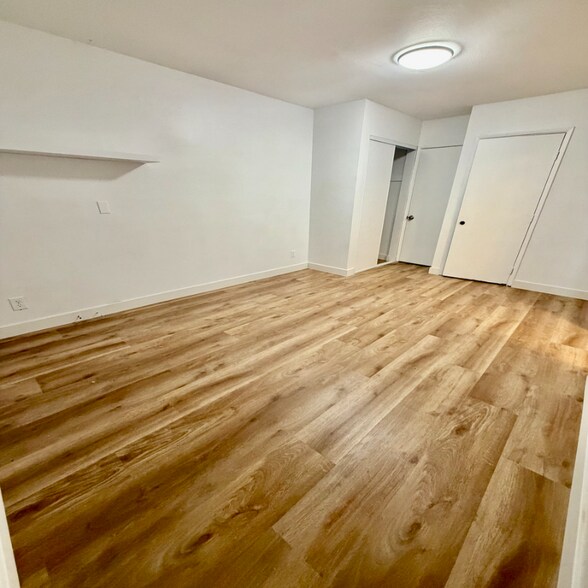 Building Photo - 3635 Nassau Dr