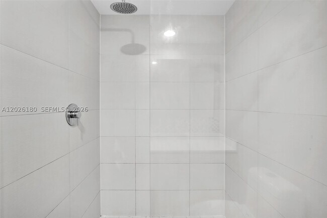 Building Photo - 2602 E HALLADALE T3105