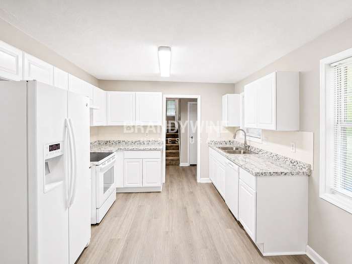 Building Photo - 7301 Fern Ct