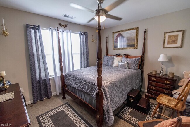 Building Photo - 3 br, 2 bath Townhome - Butler Crossing II