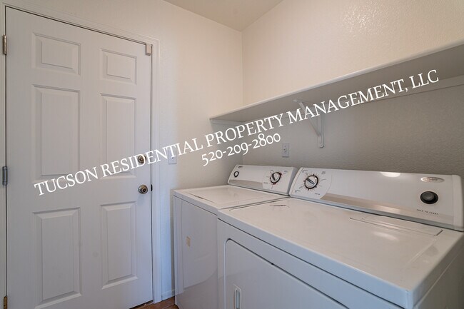 Building Photo - 2229 W Frostwood Ln