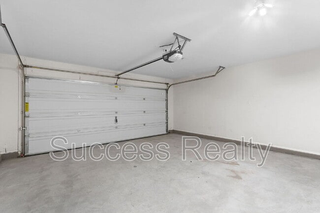 Building Photo - 7224 Dust Storm Ln
