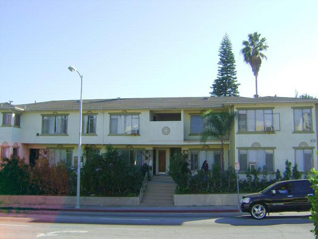 Primary Photo - 4800 Beverly Blvd