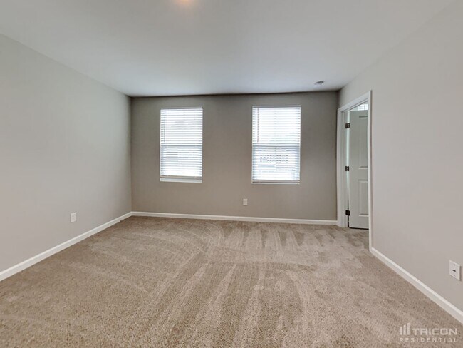 Building Photo - 979 Sequoia Dr