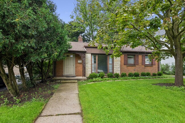 Building Photo - 226 Latrobe Ave