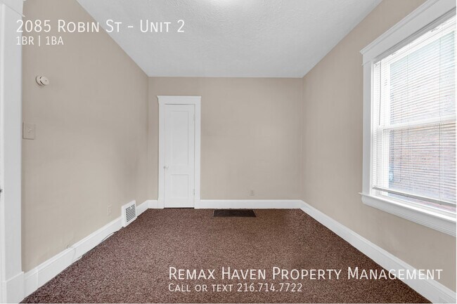 Building Photo - 2085 Robin St