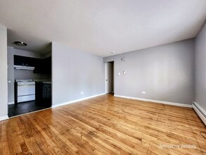 Building Photo - 10720 S Ridgeland Ave