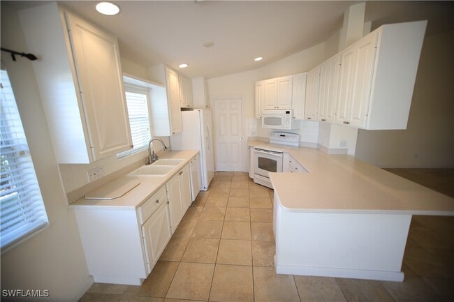 Building Photo - 7558 Rozzini Ln