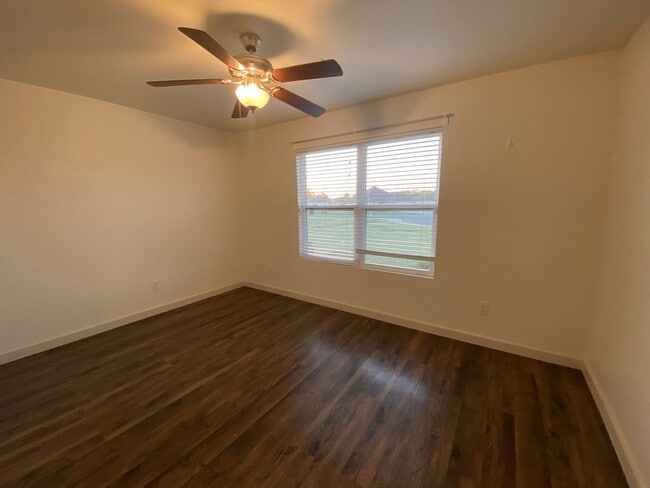 Building Photo - Beautiful Upgraded 3 Bedroom home in Brookland School District!