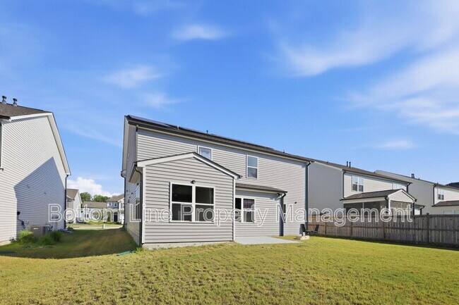 Building Photo - 2230 Bethpage Dr