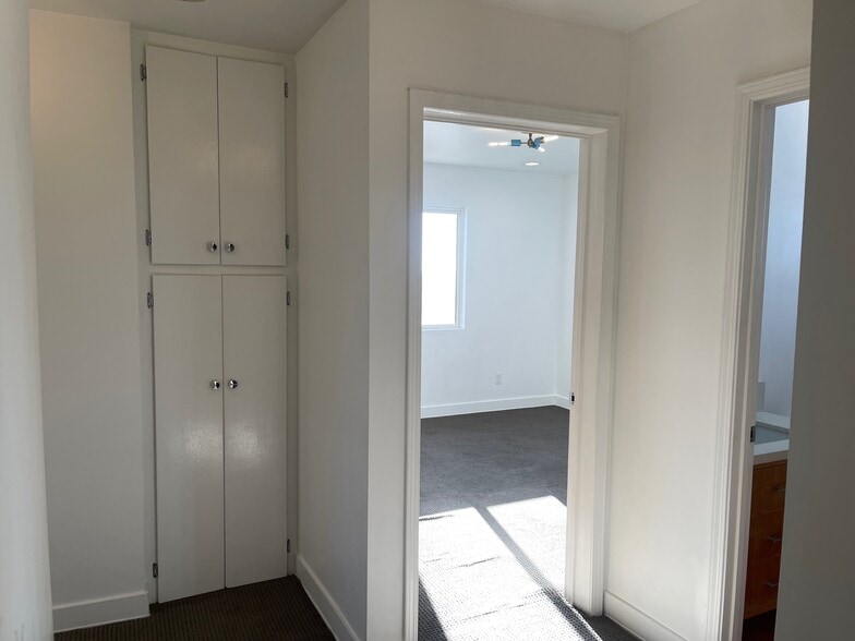 Building Photo - 479 Nassau Ave