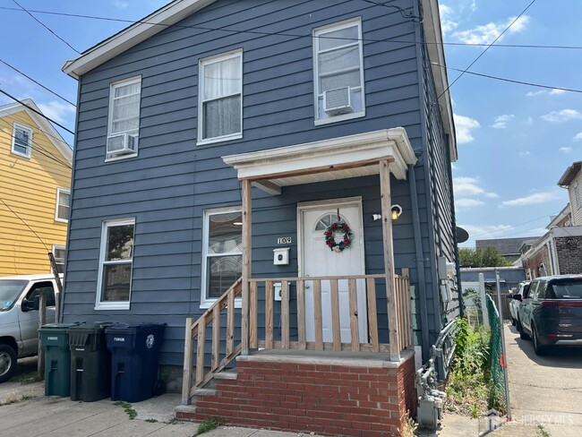 Primary Photo - 109 Washington St