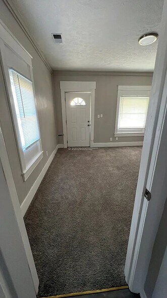 Building Photo - 3315 Hale Ave