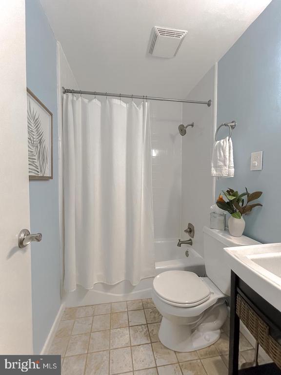 Building Photo - 13519 Grenoble Dr