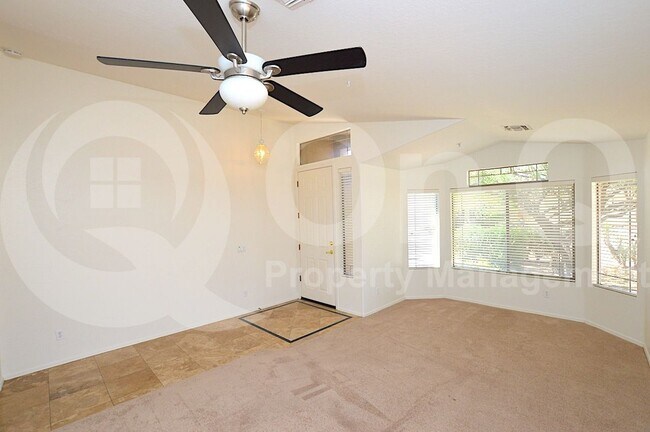 Building Photo - 10253 E Penstamin Dr