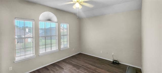 Building Photo - 2530 Decoy Dr