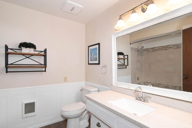 Building Photo - 3 Bed, 2 bath property centrally located in Spokane Valley