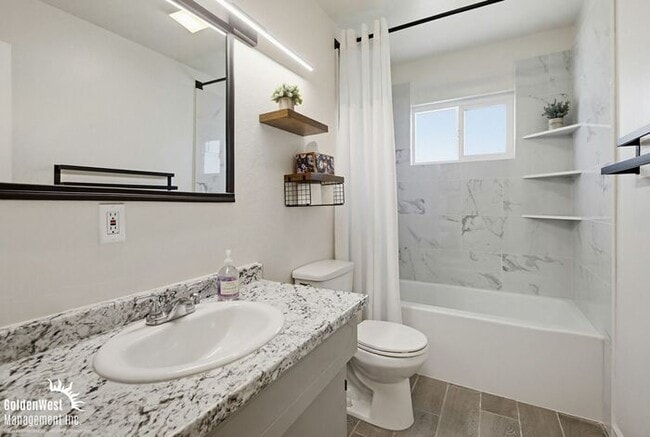 Building Photo - Beautiful 2Bdm 1Ba Home in Prime Imperial Beach Location!