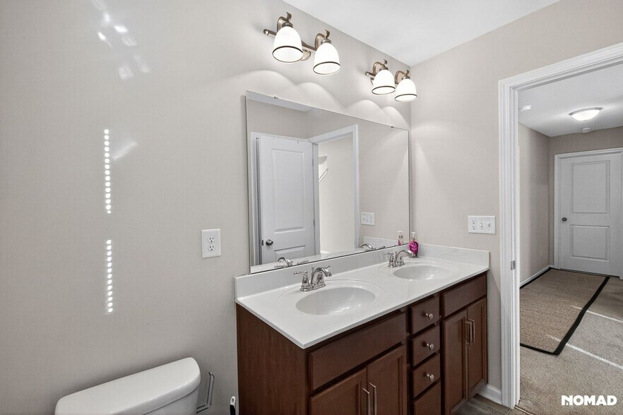 Building Photo - 10622 Elm Bend Dr