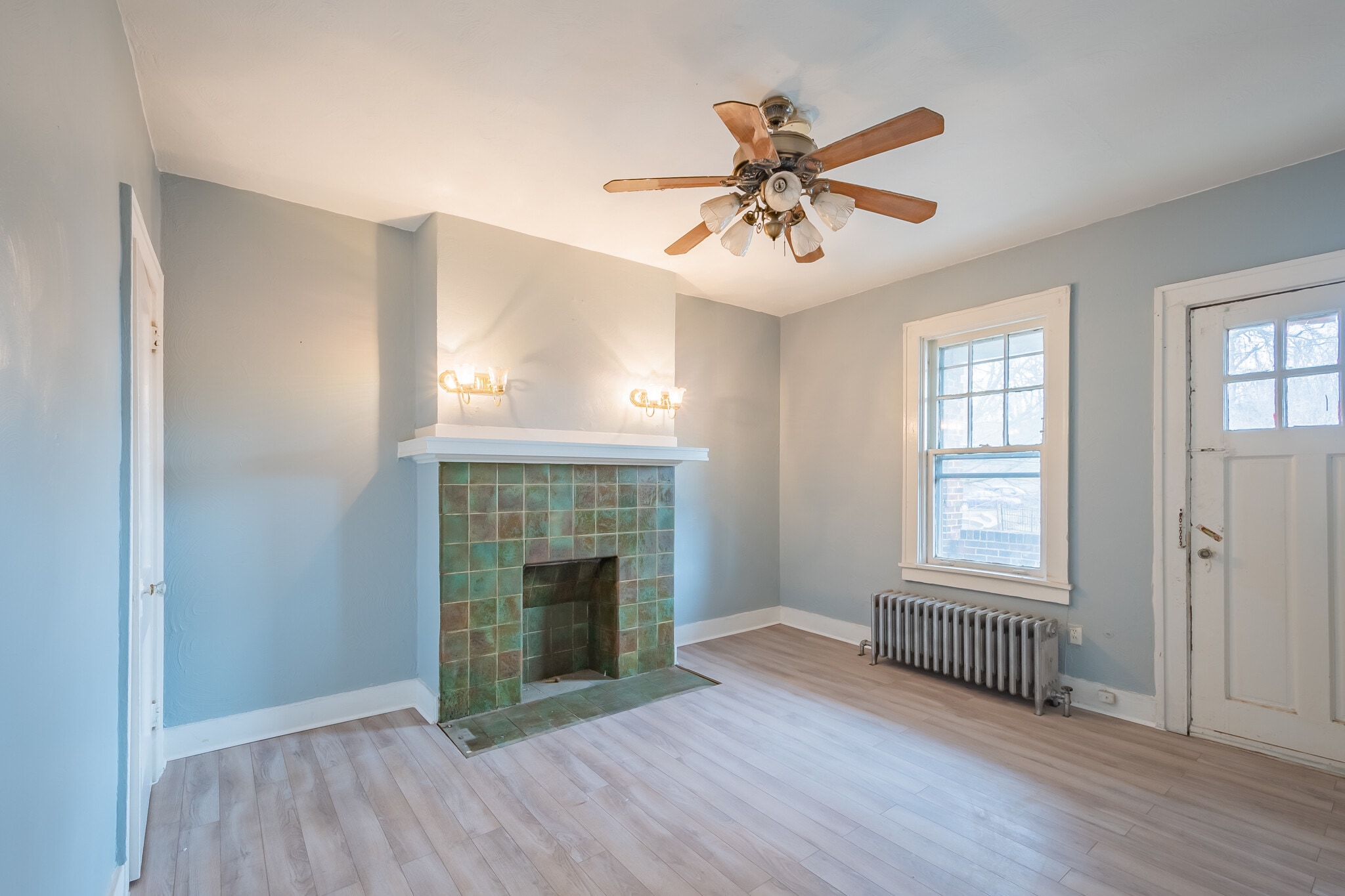 Building Photo - 2114 Bedford Ave