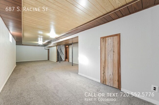 Building Photo - 687 S Racine St