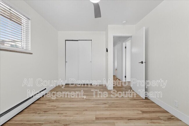 Building Photo - 9050 N Elm Ct