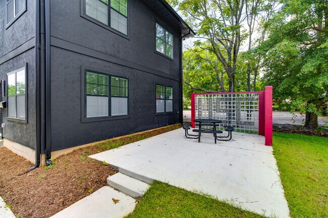 Building Photo - 1410 Barnwell St
