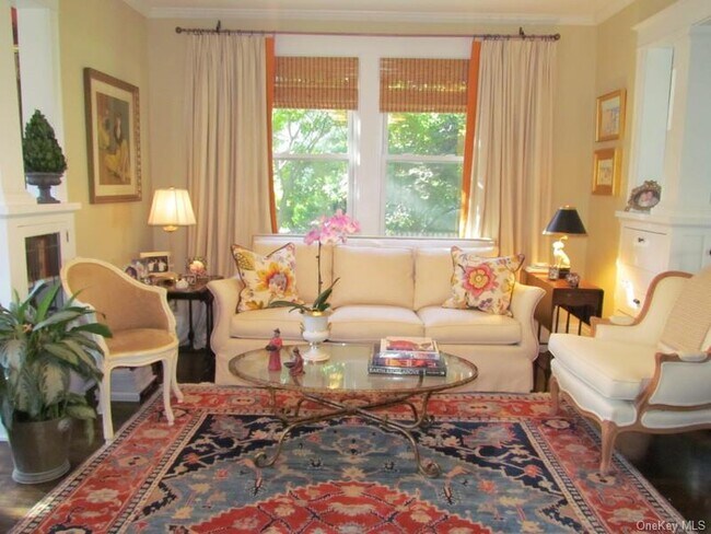 Building Photo - 29 Ash St