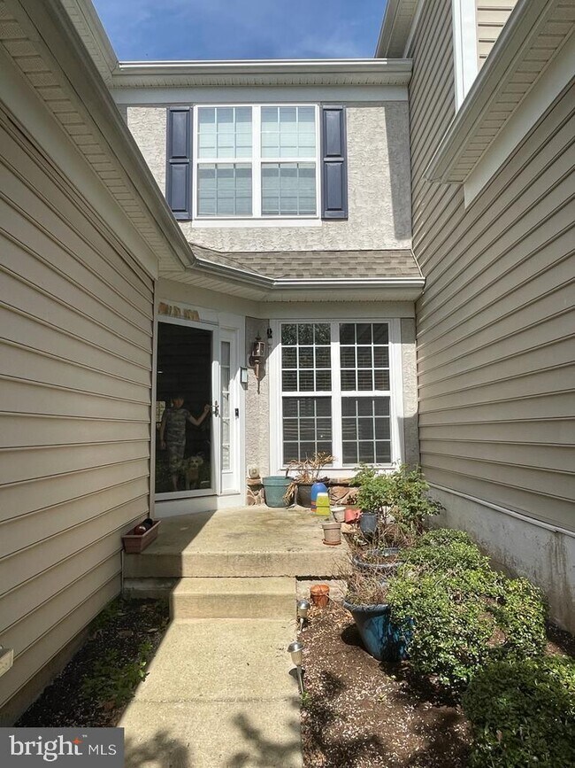 Building Photo - 55 Calder Way