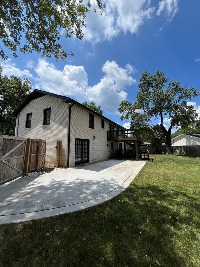 Building Photo - 640 Tobylynn Ct