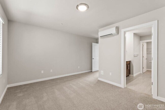 Building Photo - 14925 44th Ave W