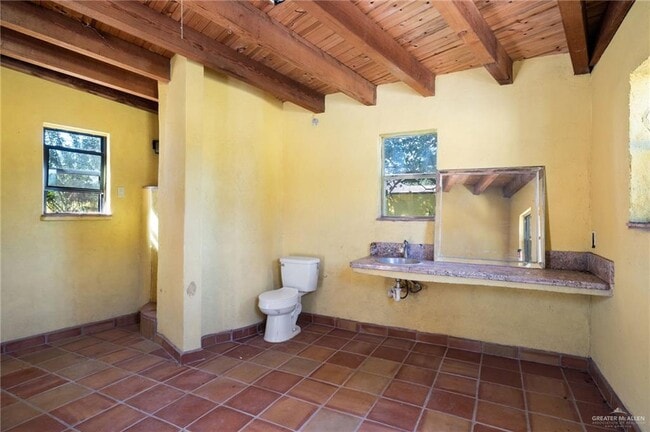 Building Photo - 41 N Ware Rd