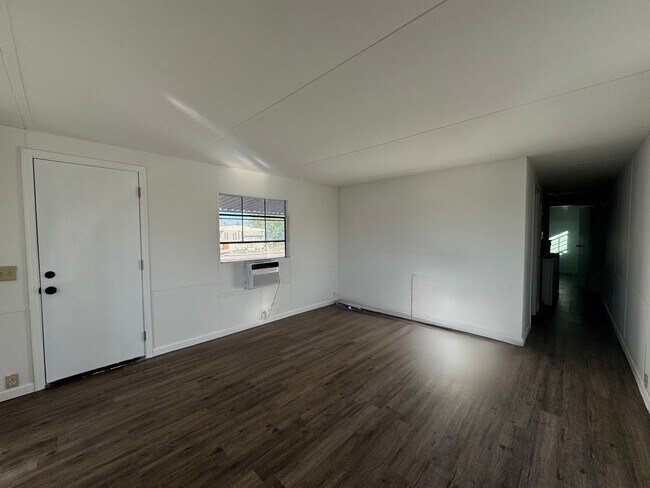 Building Photo - Charming  2 bedroom mobile