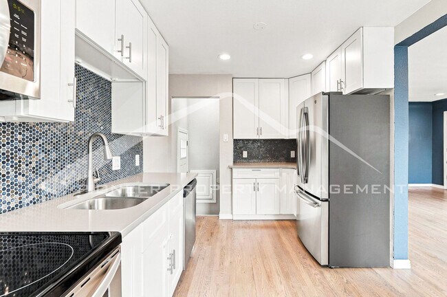 Building Photo - Charming Home with Central AC and Fenced Yard
