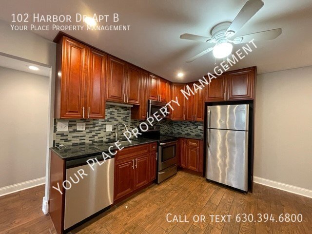 Building Photo - 102 Harbor Dr