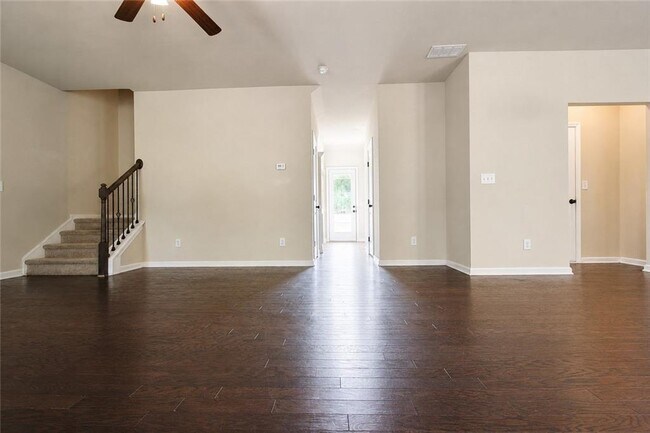Building Photo - 5817 Park Point