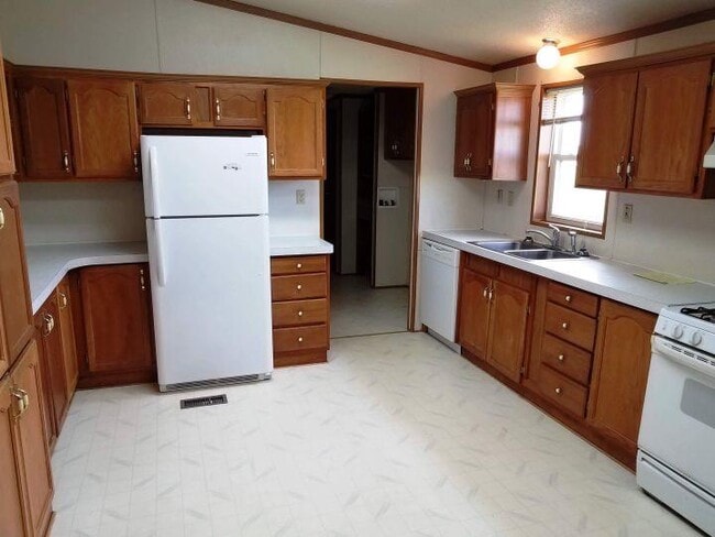 Building Photo - 4 bedroom in Shepherd MT 59079