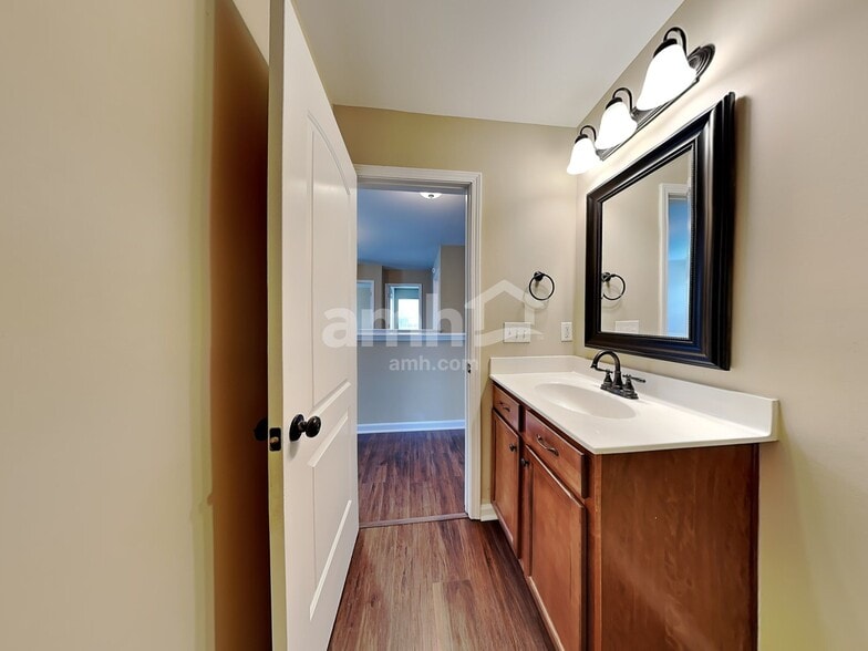 Building Photo - 2308 Sage Crossing Rd