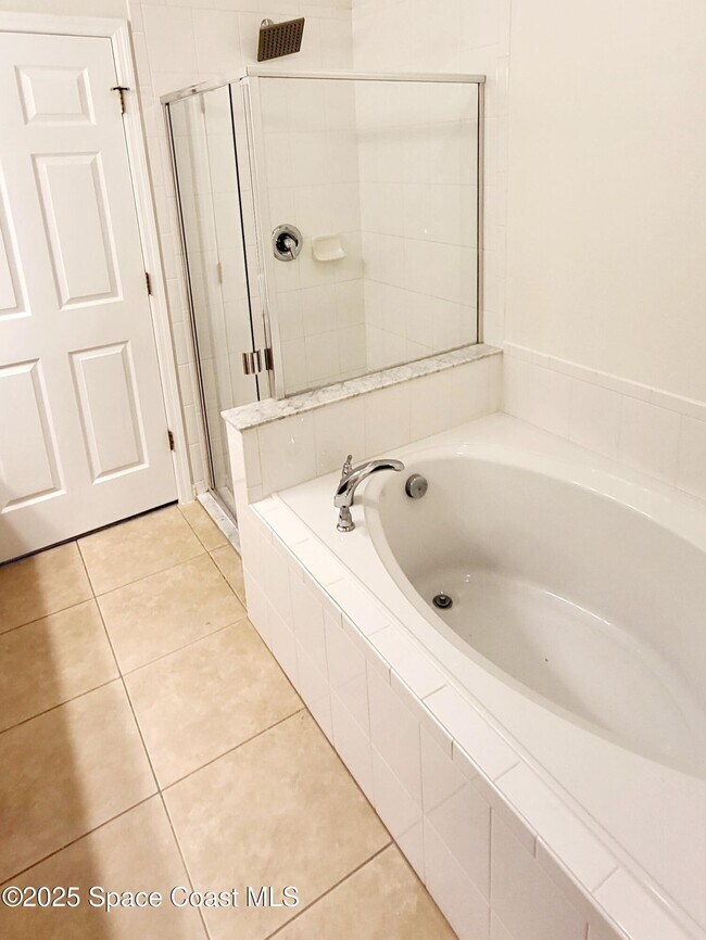 Building Photo - 460 Bismarck Way