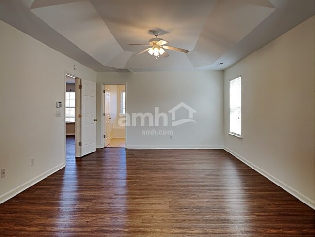 Building Photo - 8 Red Jonathan Ct