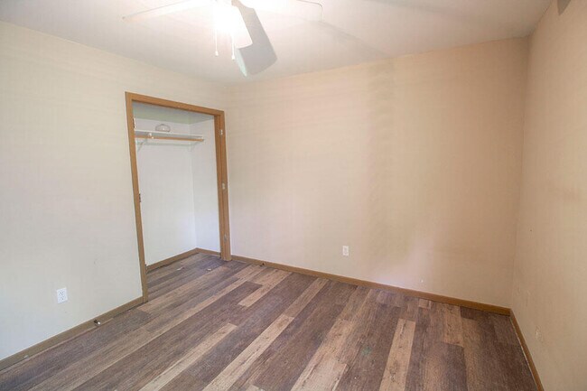 Building Photo - 1503 Greensboro Dr