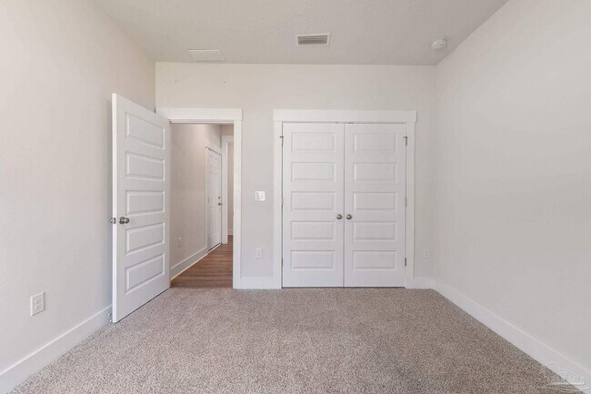 Building Photo - 7068 Whitetail Run Dr