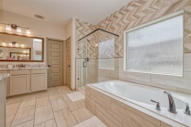 Building Photo - 127 Teralyn Grv Lp
