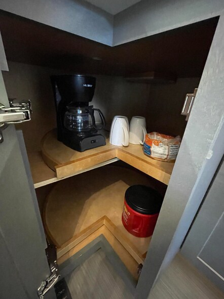 Building Photo - 10114 Dayton Ave N